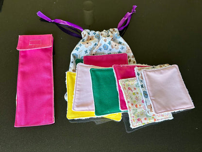LE DUO ESSENTIEL MAMAN – 12 lingettes demaquillantes avec pochon de rangement + 1 etui brosse à dent